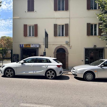 Centralissimo - Nuovo - Parcheggio Privato Perugia Exterior foto